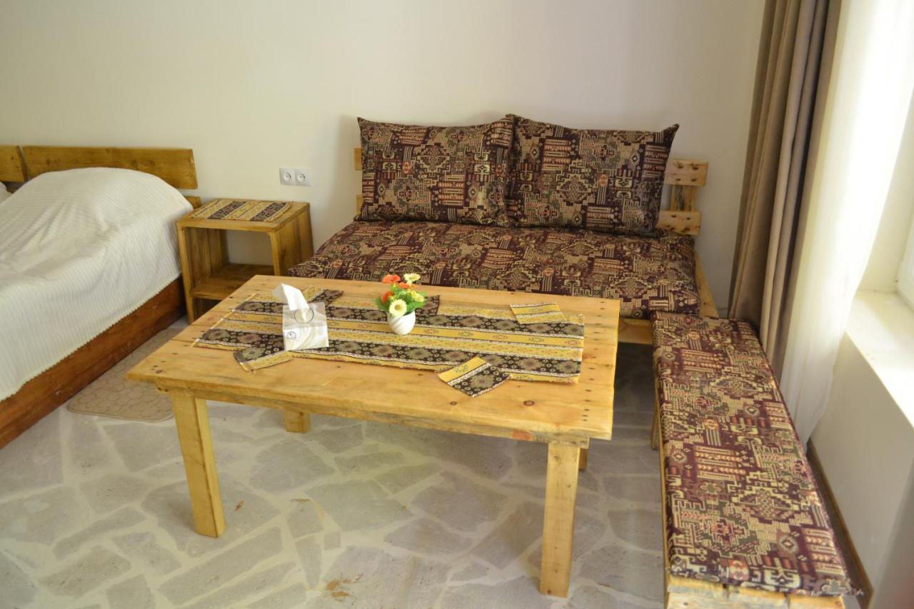 Bjnihouse, Guest House Екстериор снимка