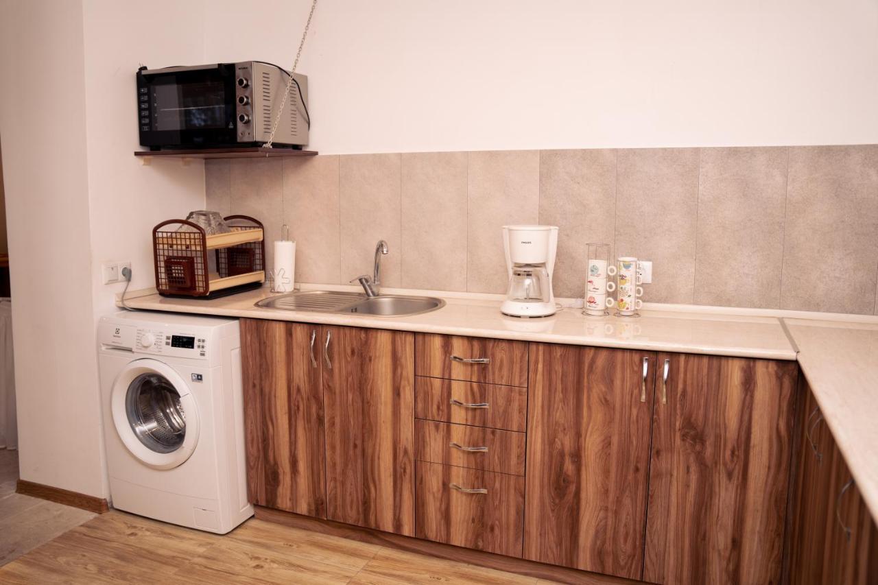Bjnihouse, Guest House Екстериор снимка